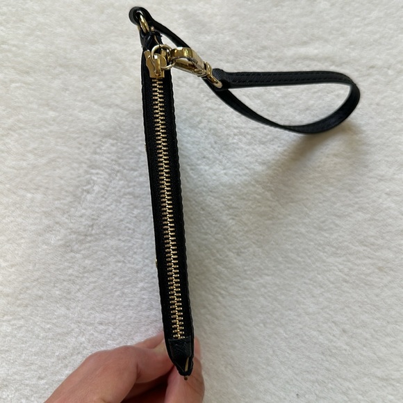 Michael Kors Coin Purse Wristlet - Picture 4 of 10